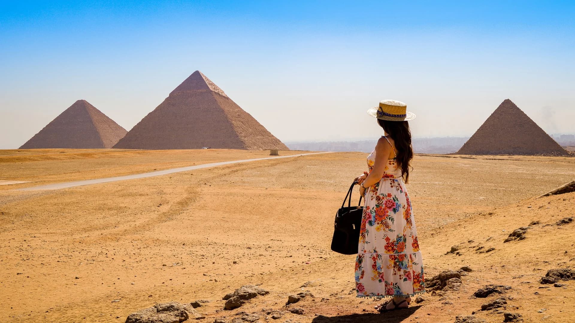 Hurghada to Cairo – Pyramids, Sphinx & Old Museum