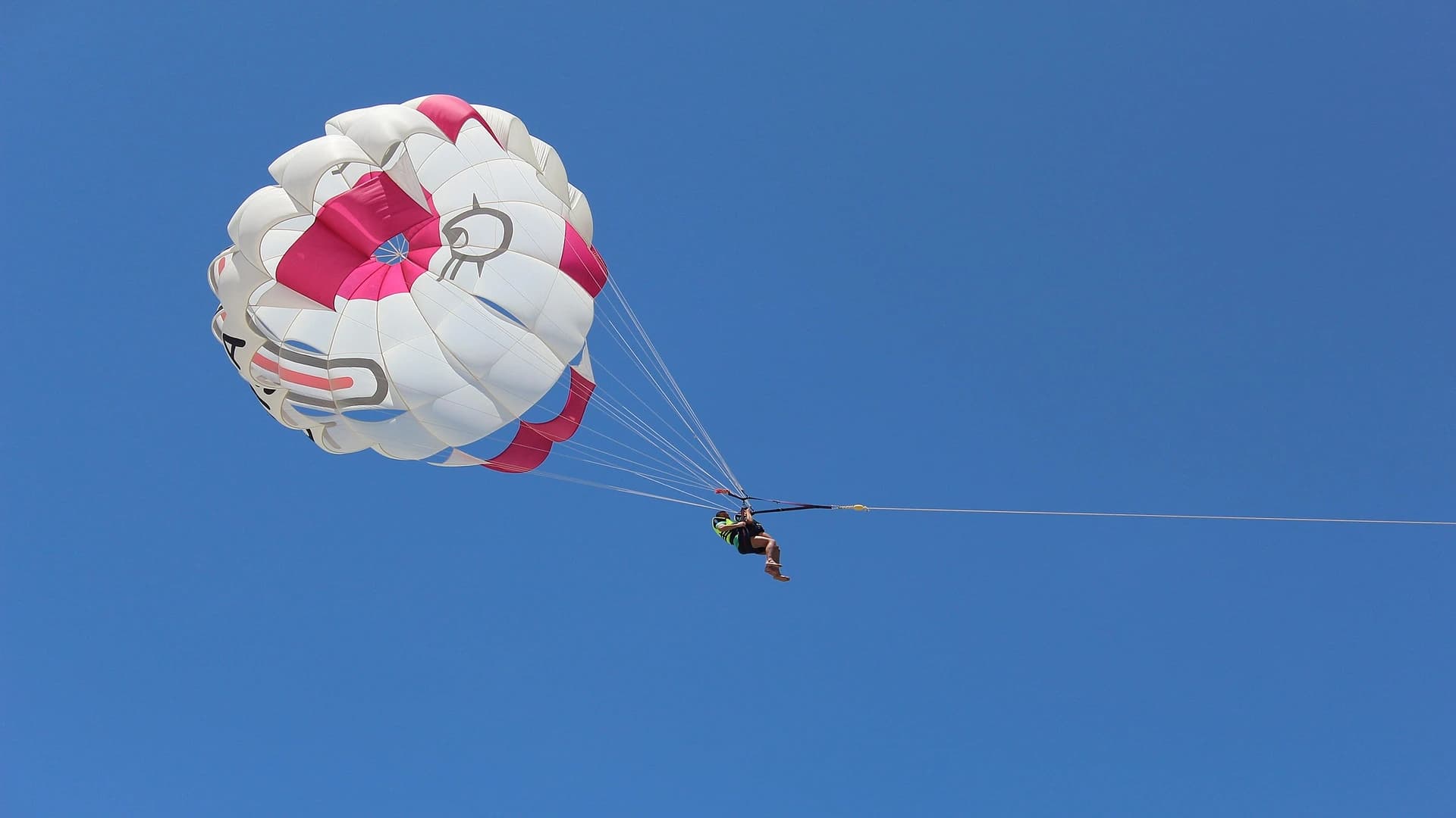 Single Parasailing Adventure in Hurghada