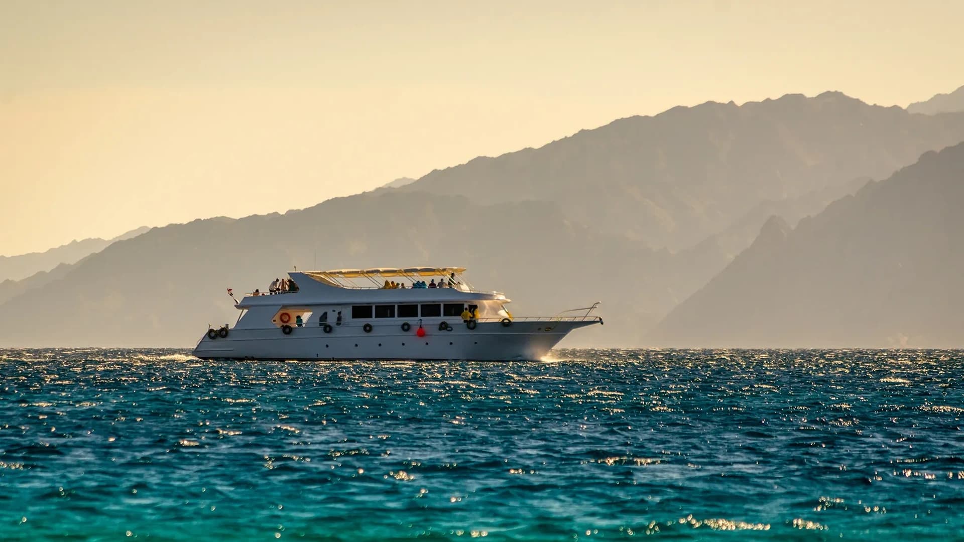 Pure Turquoise: White Island & Ras Mohammed — Sharm El Sheikh