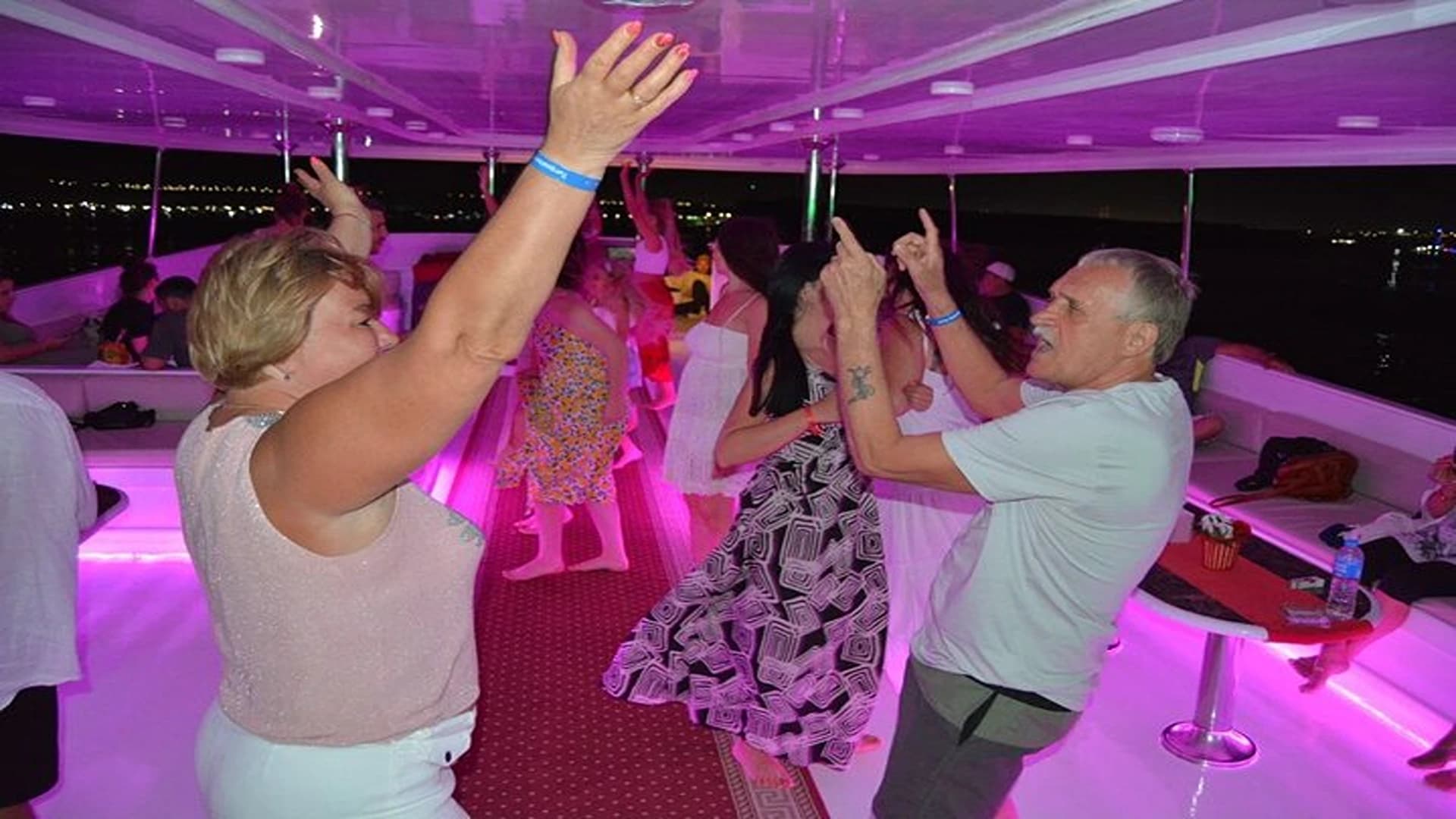 Fantastic cruise Dinner on yacht in sharm el sheikh