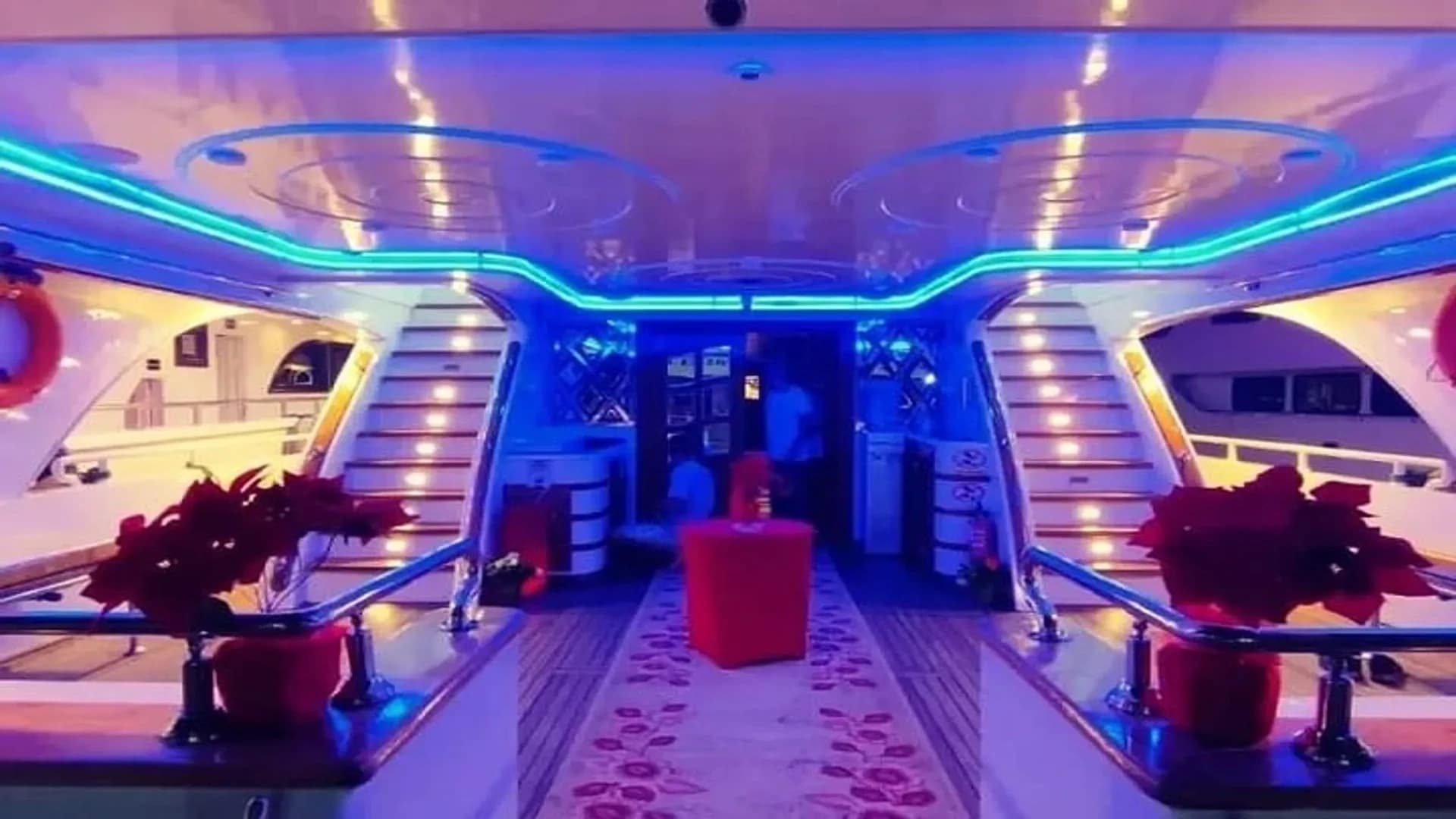 Fantastic cruise Dinner on yacht in sharm el sheikh